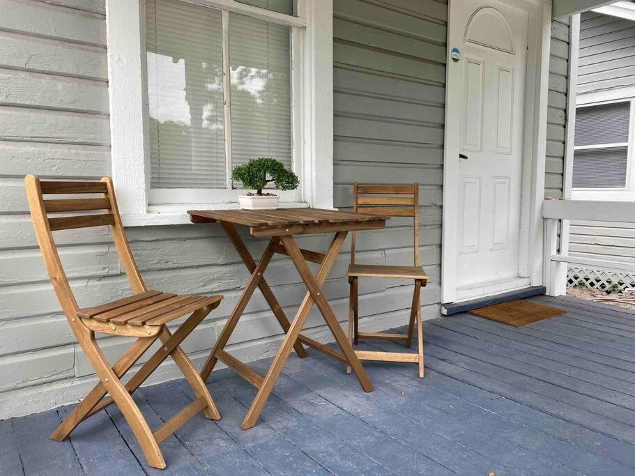 Cozy Studio Bungalow Steps To Armature Works Tampa Eksteriør billede