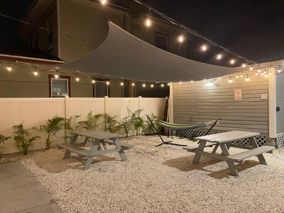 Cozy Studio Bungalow Steps To Armature Works Tampa Eksteriør billede